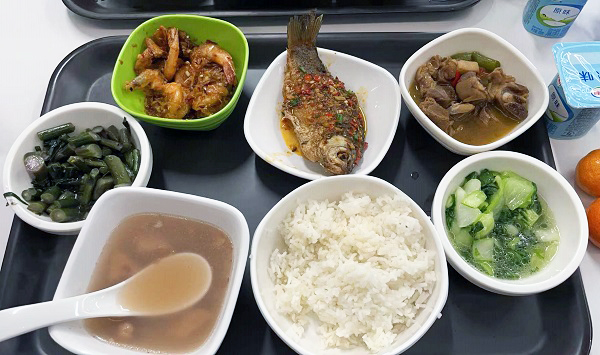 智能結(jié)算臺(tái)打造智慧食堂讓效率提起來 智能結(jié)算臺(tái)打造智慧食堂讓效率提起來