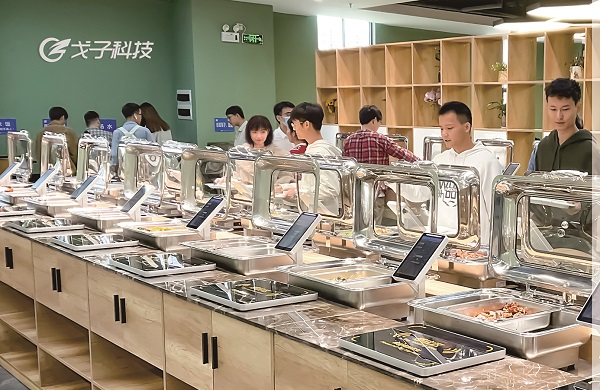 稱重自助餐走進學校 讓人抵抗不了的自助餐模式！